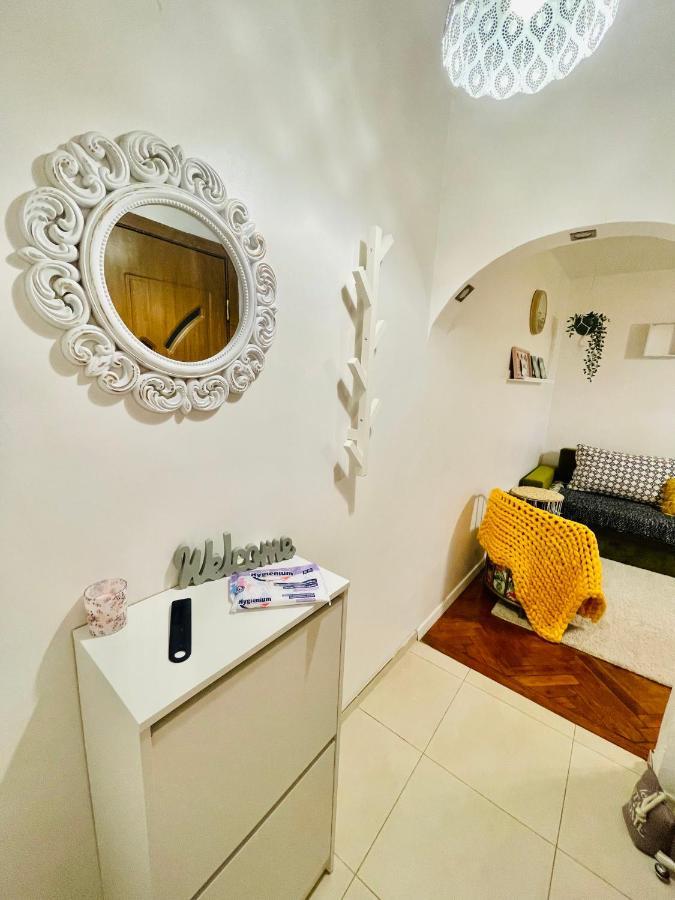 Modern Place To Stay-Self Check-In Nonstop 24H-Wifi Решица Екстериор снимка